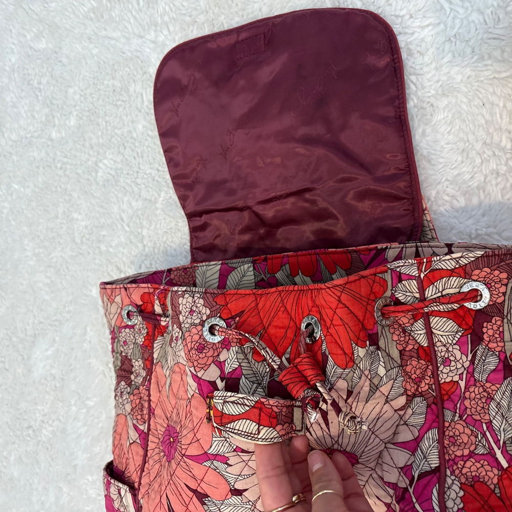 Vera Bradley Drawstring Magnetic Flap Backpack Bohemian Blooms Red Floral Travel - Picture 5 of 8